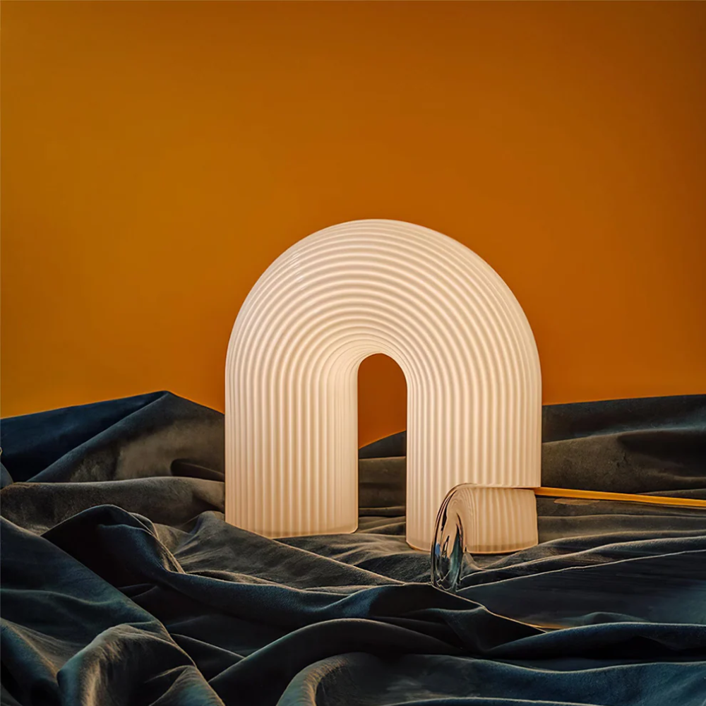 Lámpara De Mesa En Forma De Arco