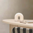 Lámpara De Mesa En Forma De Arco