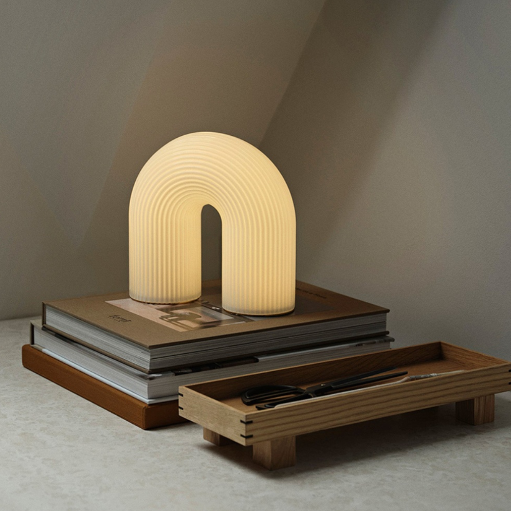 Lámpara De Mesa En Forma De Arco