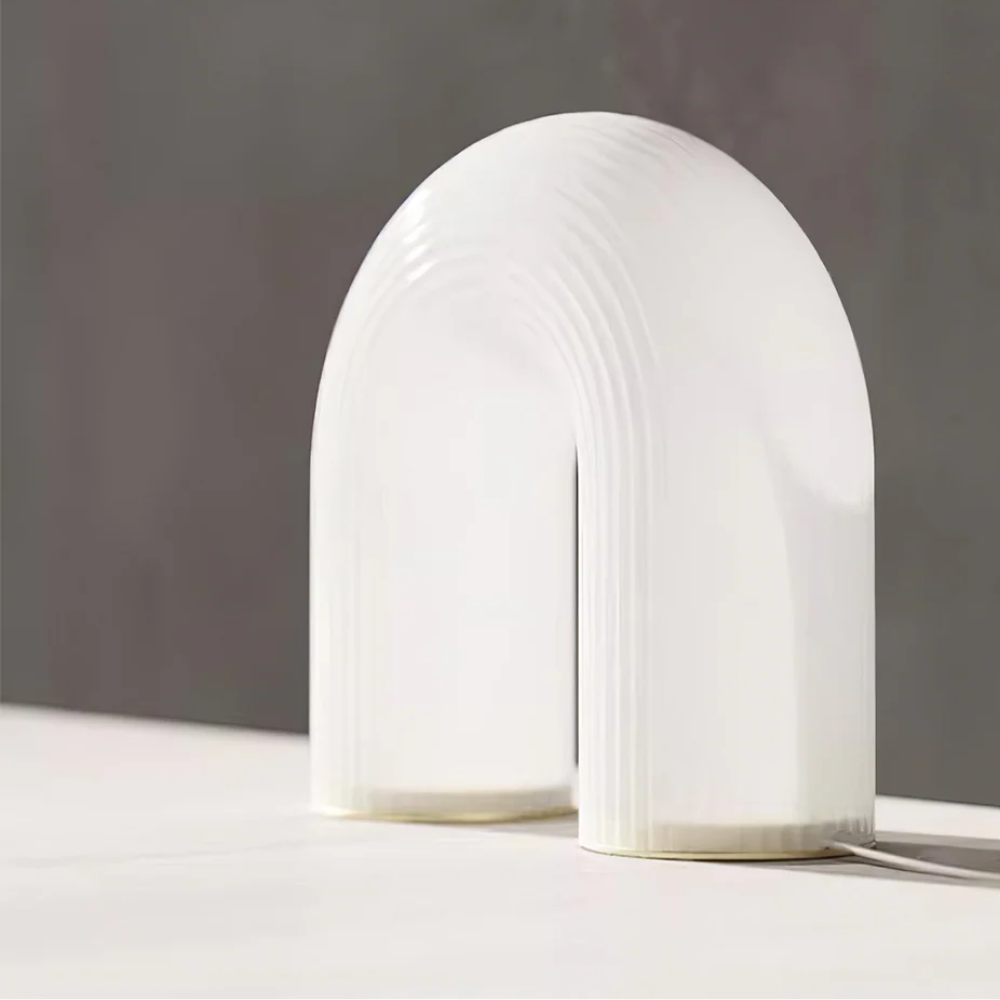 Lámpara De Mesa En Forma De Arco